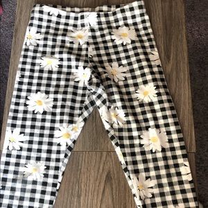 Junior Girl Flower Capri Leggings